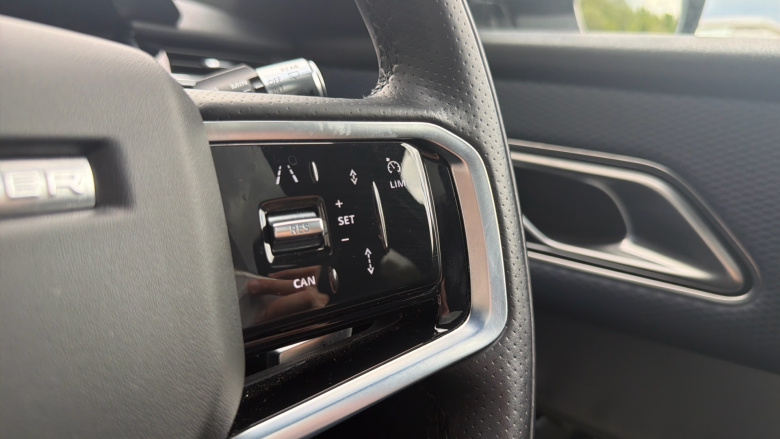 Land Rover Range Rover Velar 2.0 D200 R-Dynamic SE 5dr Auto Diesel Estate